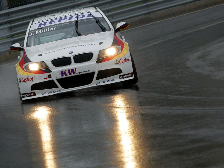  BMW 320si WTCC 2009 года  (фото 14 из 16)